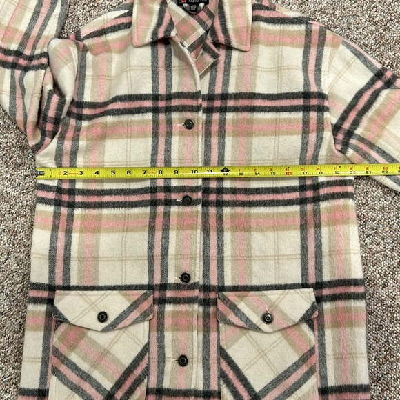 Carré Noir plaid shacket size small - Picture 6 of 7